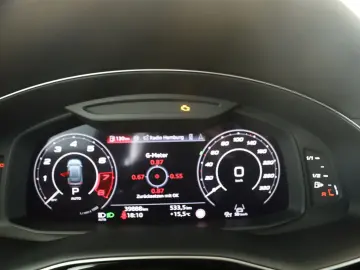 AUDI RS Q8 4.0 TFSI quattro Pano AHK Matrix Standh Ke