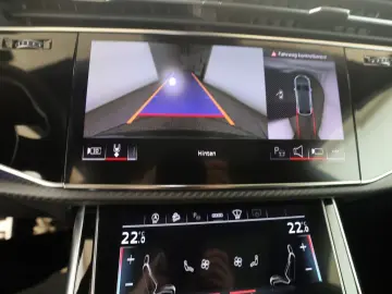 AUDI RS Q8 4.0 TFSI quattro Pano AHK Matrix Standh Ke