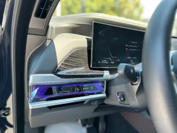 BMW 750 E xDrive   PANO   CAMERA 360   HUD   TV