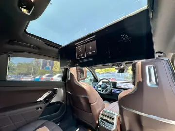 BMW 750 E xDrive   PANO   CAMERA 360   HUD   TV