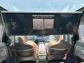 BMW 750 E xDrive   PANO   CAMERA 360   HUD   TV