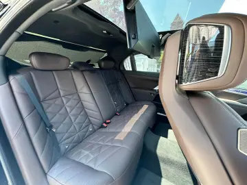 BMW 750 E xDrive   PANO   CAMERA 360   HUD   TV