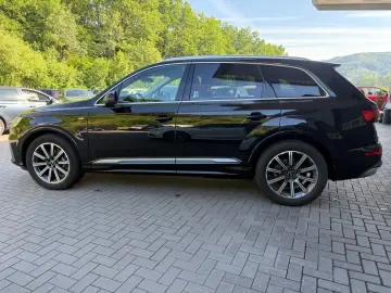 AUDI Q7 50 TDI quattro S line