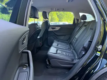 AUDI Q7 50 TDI quattro S line