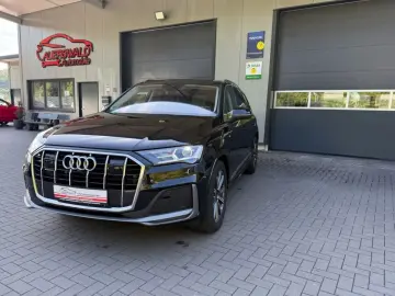 AUDI Q7 50 TDI quattro S line