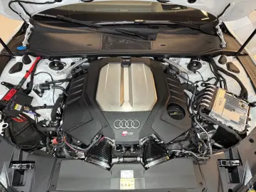 AUDI RS7 Sportback 4.0 TFSI quattro~HEAD-UP~PANO~MATR