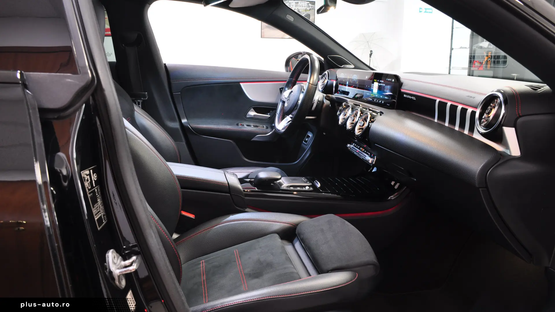 Mercedes Benz CLA 200i AT Full AMG Burmester Panorama Camera