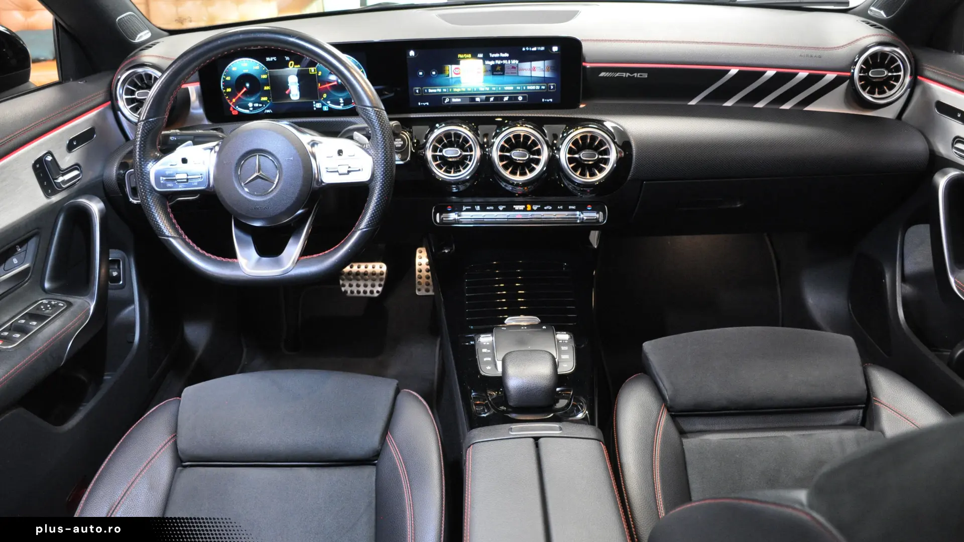 Mercedes Benz CLA 200i AT Full AMG Burmester Panorama Camera