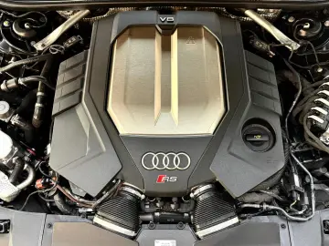 AUDI RS7 4.0 TFSI quattro Dynamik  Pano HuD B&O