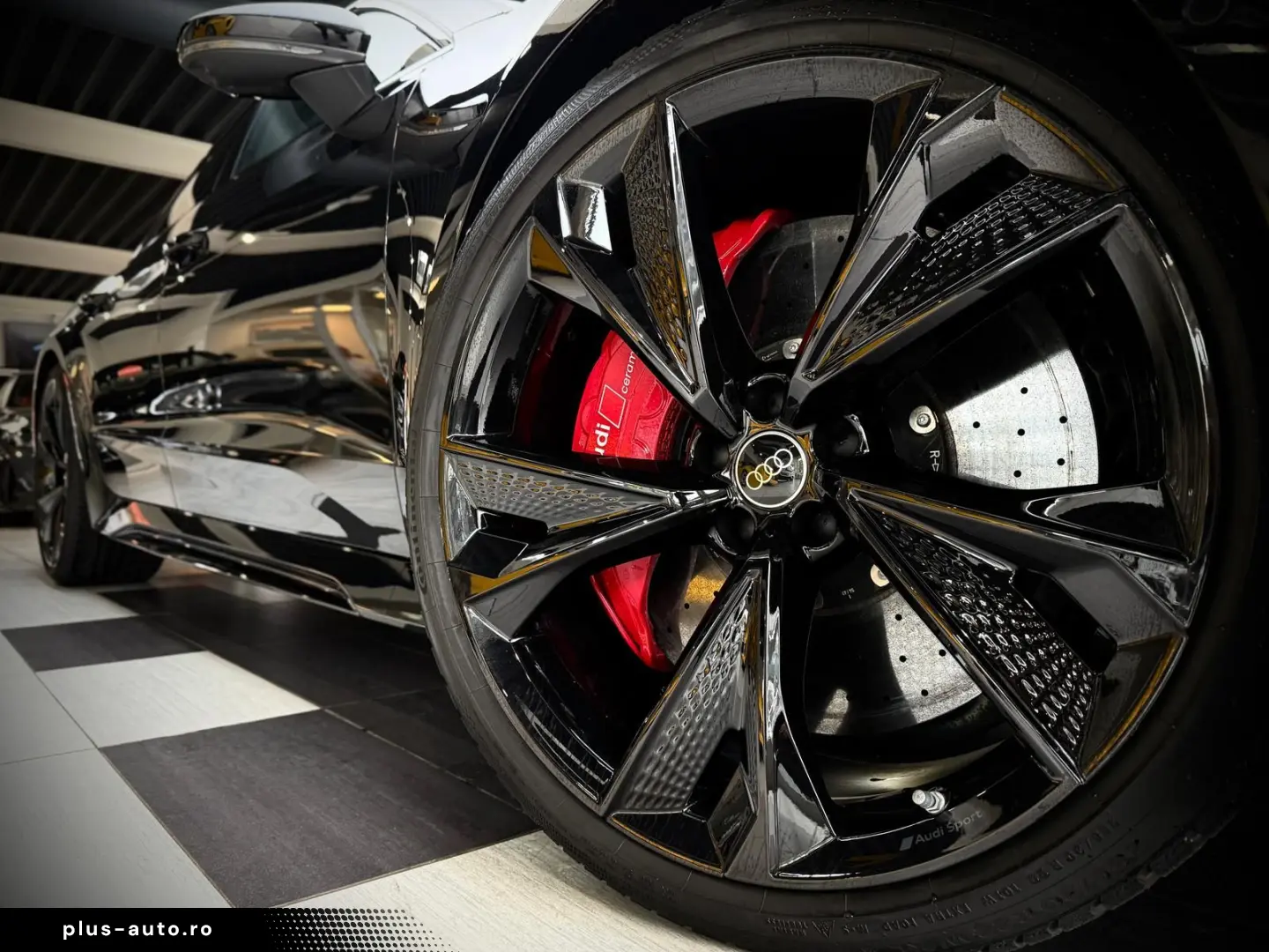 AUDI RS7 4.0 TFSI quattro Dynamik  Pano HuD B&O