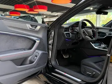 AUDI RS7 4.0 TFSI quattro Dynamik  Pano HuD B&O