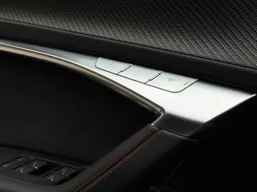 AUDI RS7 4.0 TFSI quattro Dynamik  Pano HuD B&O