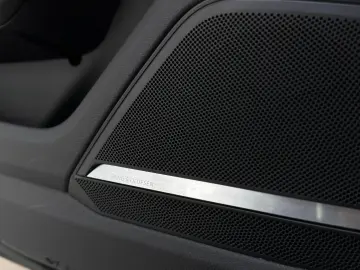 AUDI RS7 4.0 TFSI quattro Dynamik  Pano HuD B&O