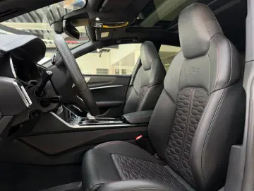 AUDI RS7 4.0 TFSI quattro Dynamik  Pano HuD B&O