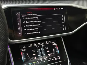 AUDI RS7 4.0 TFSI quattro Dynamik  Pano HuD B&O