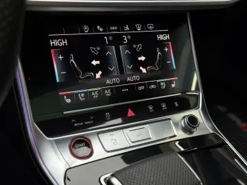 AUDI RS7 4.0 TFSI quattro Dynamik  Pano HuD B&O