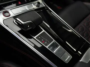 AUDI RS7 4.0 TFSI quattro Dynamik  Pano HuD B&O