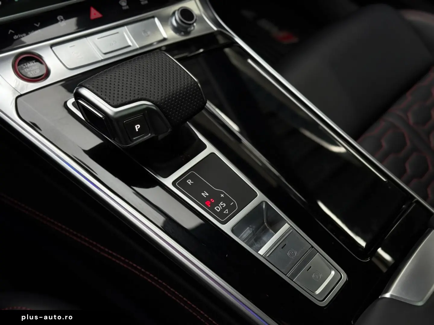 AUDI RS7 4.0 TFSI quattro Dynamik  Pano HuD B&O