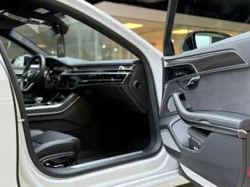 AUDI A8 50 TDI Lang Q S Line Pano HuD B&O-Adv Kühlbox