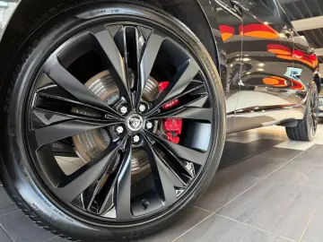 JAGUAR F-Pace P400 AWD Pano HuD Massage Matrix Standhzg