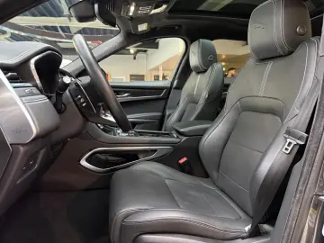 JAGUAR F-Pace P400 AWD Pano HuD Massage Matrix Standhzg