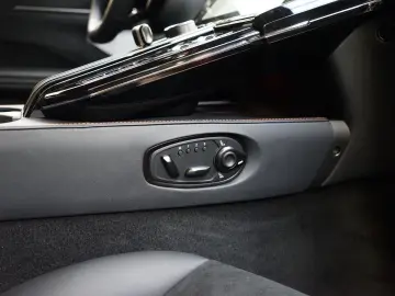 ASTON MARTIN V8 Vantage Carbon Paket B&W 360 ACC Sport Seat