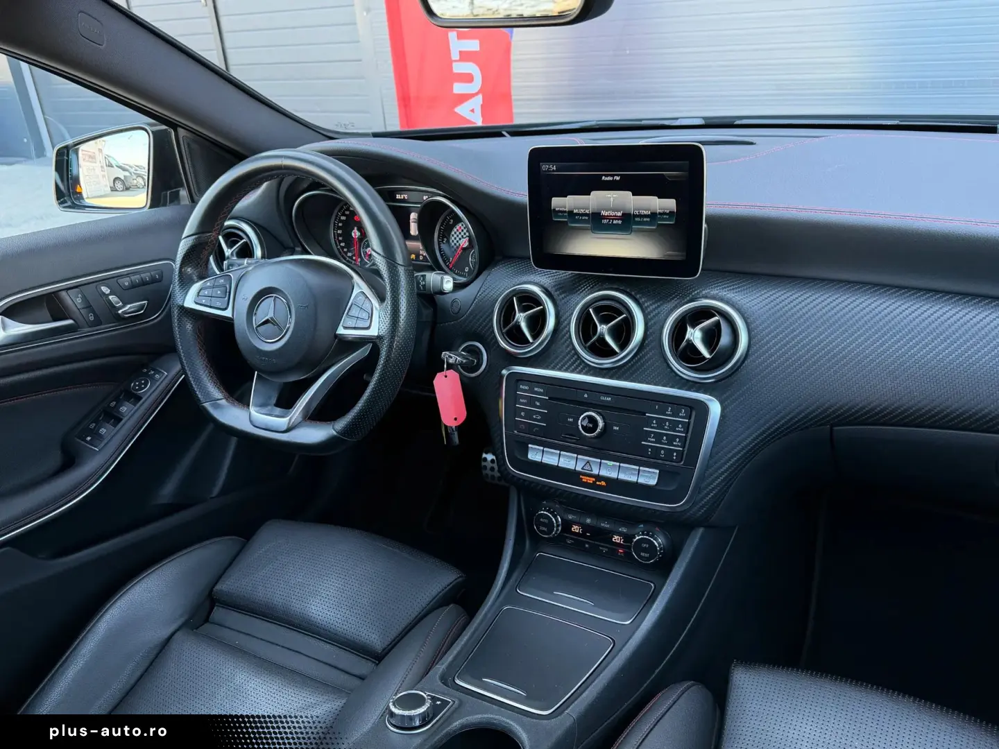 Mercedes-Benz A-200