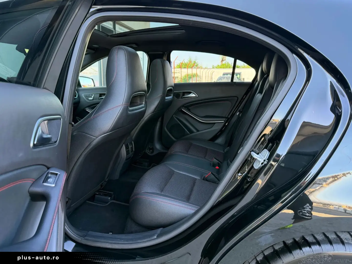 Mercedes-Benz A-200