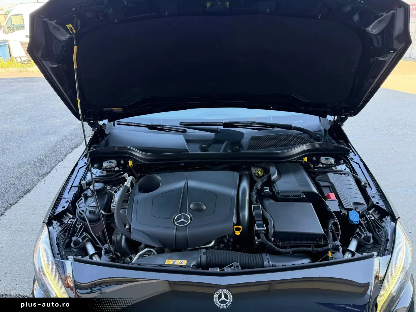 Mercedes-Benz A-200