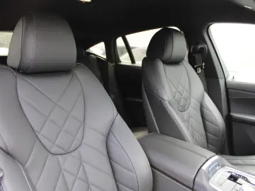 BMW X6 xDrive 30d M-Paket Leder Klima Navi Kamera