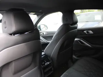BMW X6 xDrive 30d M-Paket Leder Klima Navi Kamera
