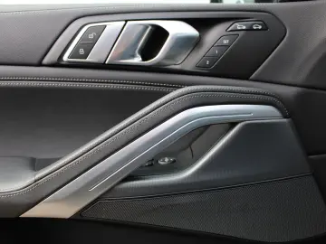 BMW X6 xDrive 30d M-Paket Leder Klima Navi Kamera