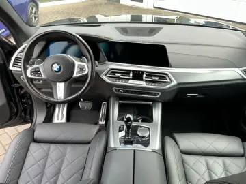 BMW X5 xDrive30d M SPORT AHK PANO LASER HUD ALARM  S
