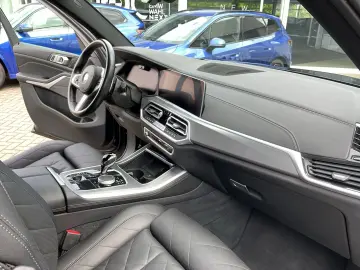 BMW X5 xDrive30d M SPORT AHK PANO LASER HUD ALARM  S