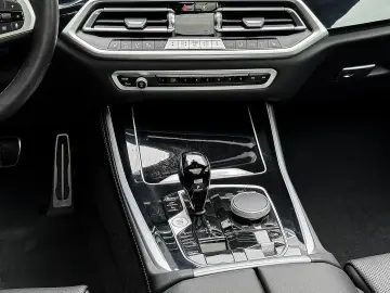 BMW X5 xDrive30d DA PROF PANO AHK Integral PA