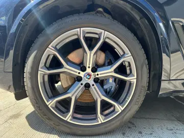 BMW X5 xDrive30d M SPORT LASER PANO H&K 3. SITZREIHE