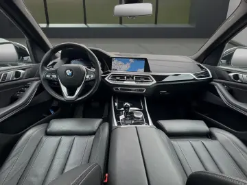 BMW X5 xDrive30d xLine LASER HUD PANO STANDH ACC 20