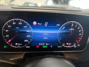 MERCEDES-BENZ GLC 300de 4M AMG
