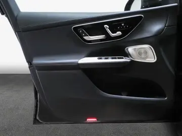MERCEDES-BENZ GLC 200 AMG