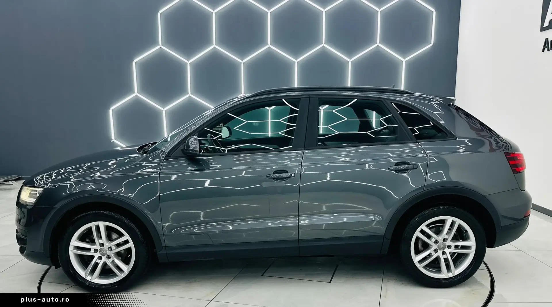 AUDI Q3 S-Line 2013 2.0D E5 Garantie 12 Luni Rate Avans 0 Do