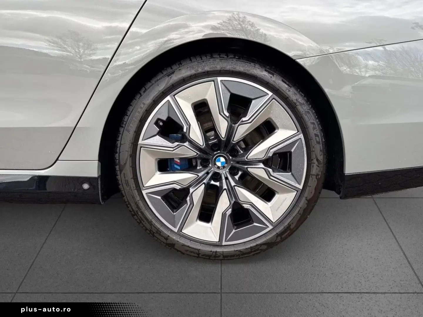 BMW 740 d xDrive M Sport Pro INDIVIDUAL