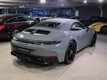 PORSCHE 911 Carrera GTS Cabriolet