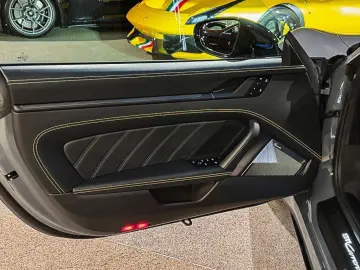 PORSCHE 911 Carrera GTS Cabriolet