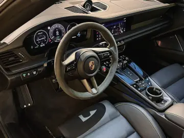 PORSCHE 911 Carrera GTS Cabriolet