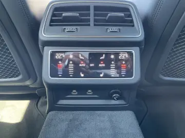 AUDI RS6 Avant 4.0 TFSI qu Sportpaket Head Up Display