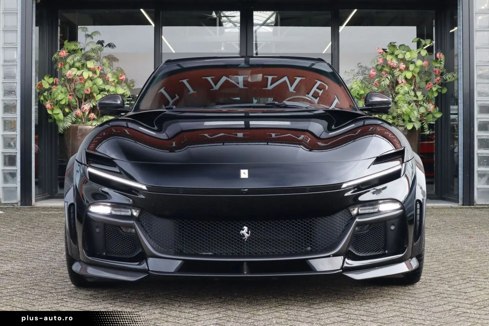 FERRARI Purosangue 6.5 V12   NOVITEC  Carbon