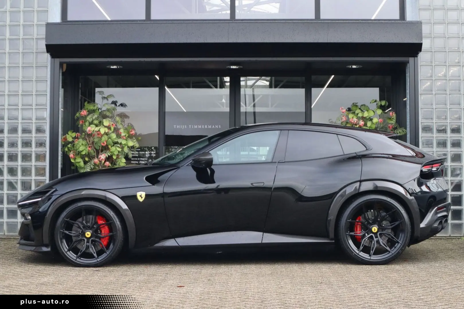 FERRARI Purosangue 6.5 V12   NOVITEC  Carbon
