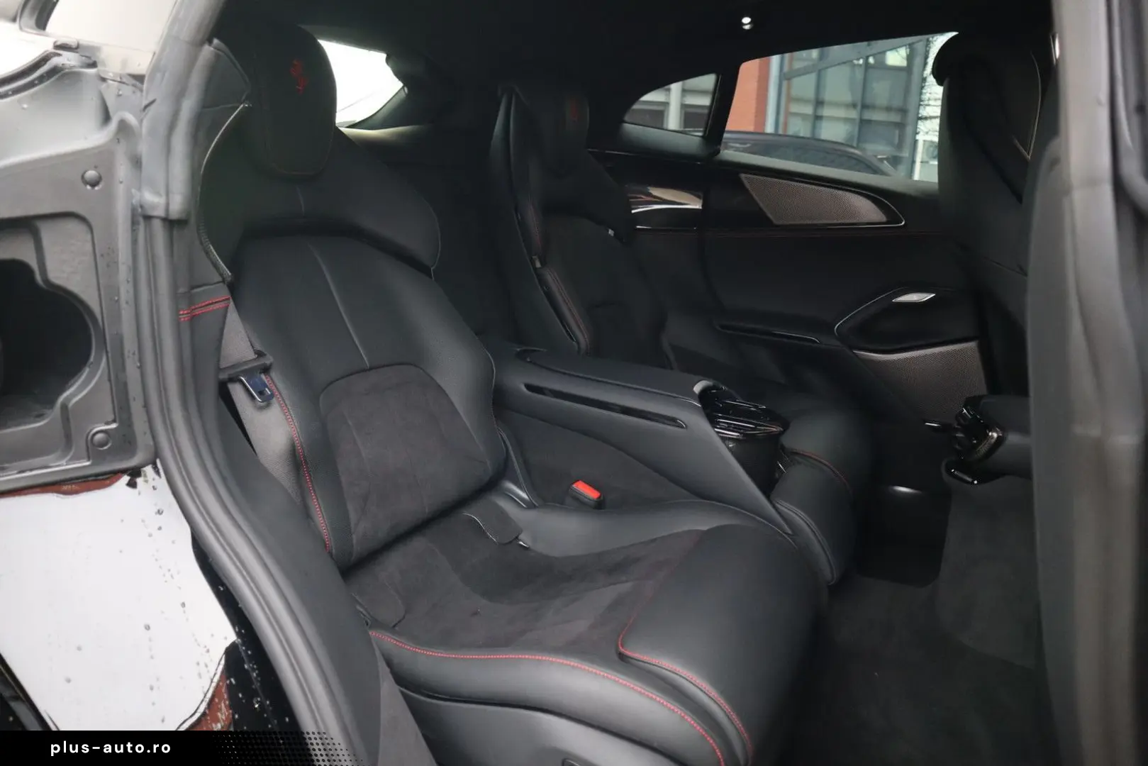 FERRARI Purosangue 6.5 V12   NOVITEC  Carbon