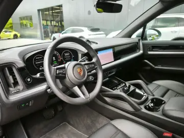 PORSCHE Cayenne E-Hybrid