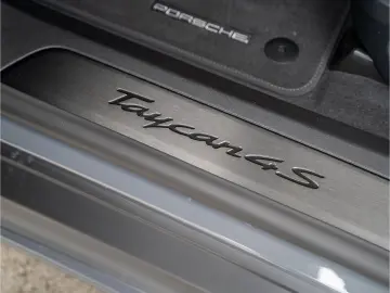 PORSCHE Taycan 4S Sport Turismo SportDesign BOSE HD-Matr